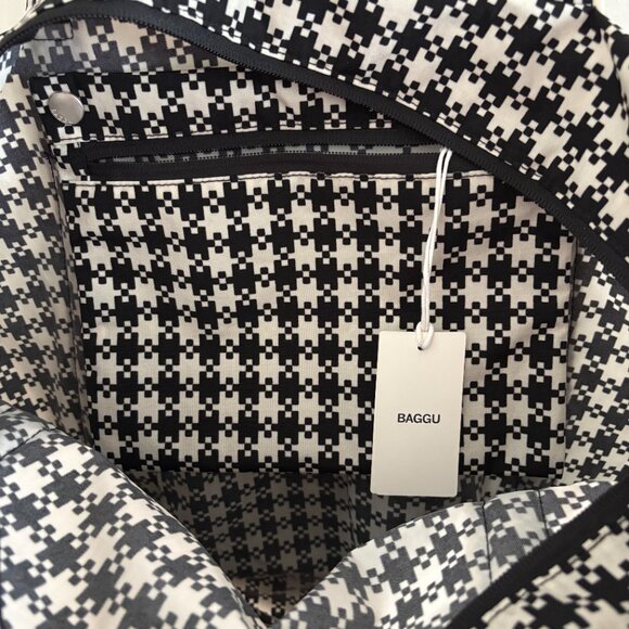 Baggu Cloud Bag | BRAND NEW WITH TAGS! | Black and White Pixel Gingham - Picture 4 of 6